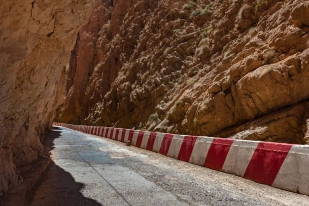 Tornanti delle Gole del Dades in Marocco