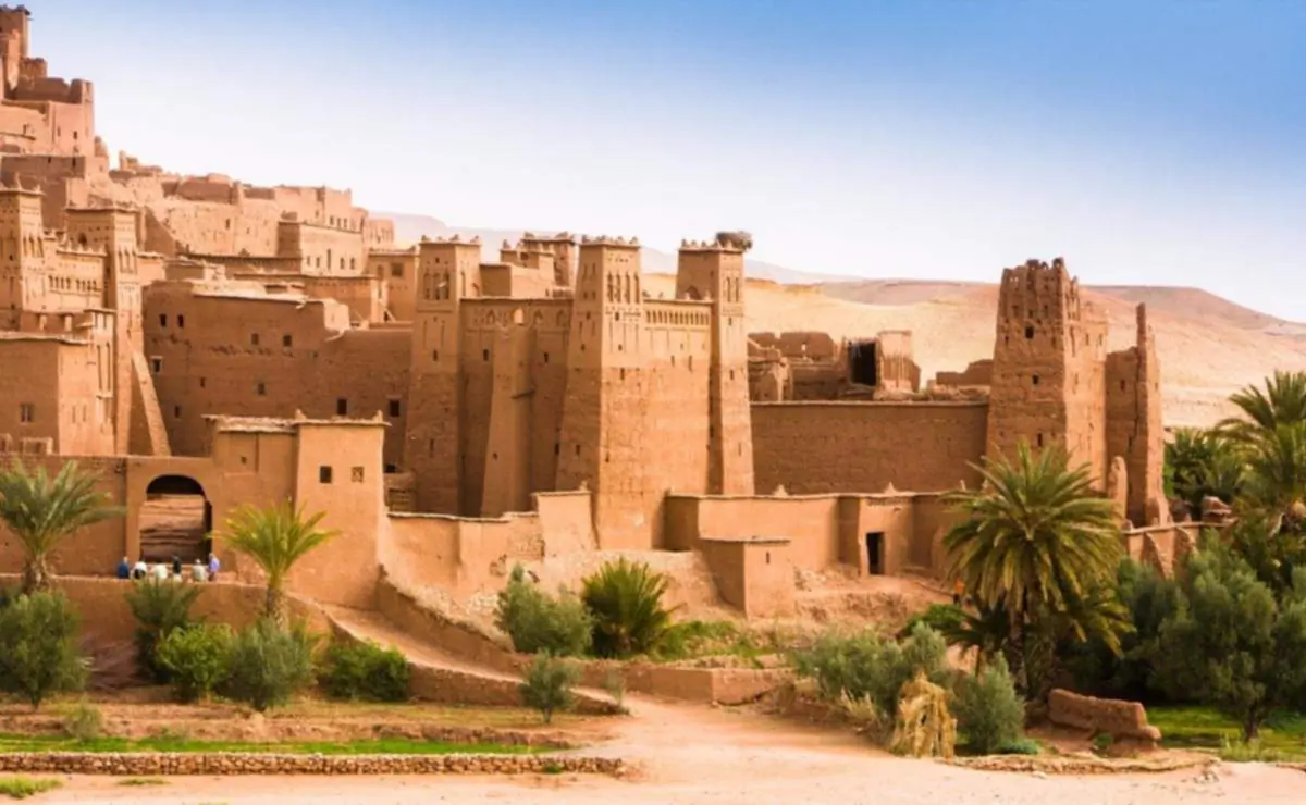 Dettaglio delle torri in terra cruda e mattoni di argilla di Ait Ben Haddou